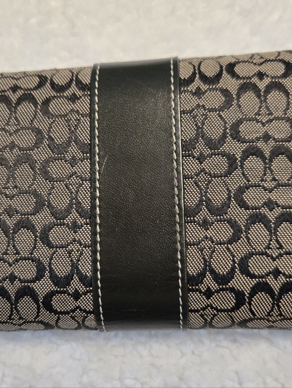 Coach Black Leather, Signature Jacquard Fabric Wallet, Trifold Snap Closure - Picture 6 of 15